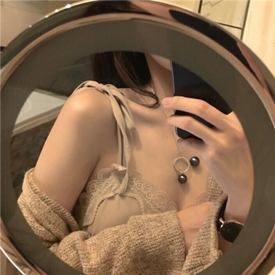 2021 Off the Shoulder * * Collar Bone Girl Avatar HD, Sexy, Super Dragging, Slightly Dirty Image