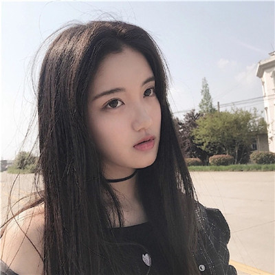 The hottest WeChat avatar in 2021, beautiful girl. I don't have love or hardship, so I can only endure it on my own