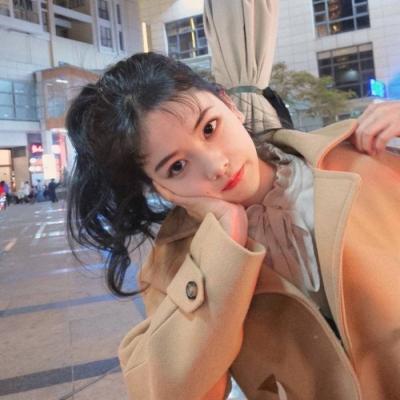 A unique and beautiful girl's profile picture with good symbolism. The lucky girl YY's profile picture for the 2021 Peach Blossom move