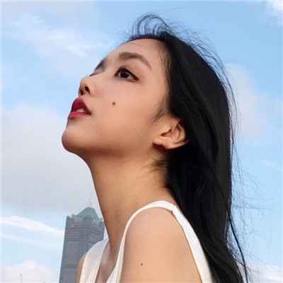 2021 Internet celebrity beauty Momo's beautiful avatar, big picture, quiet person contemplating life