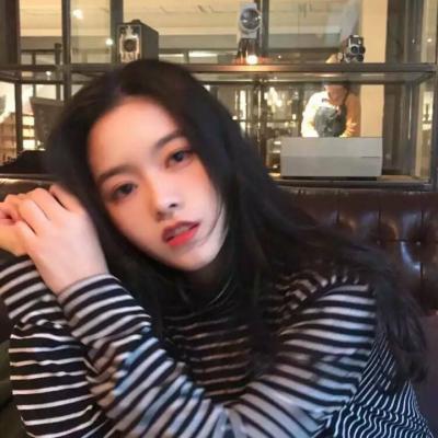 Gentle and good-looking girl yy's latest 2021 hottest and unique Tiktok girl's head