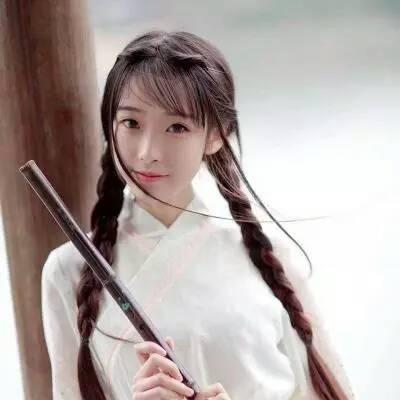 2021 Latest WeChat Head Portrait, Ancient Style, Real Girl, Leng Yan, when my hair is long enough to touch my waist
