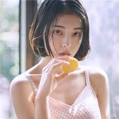 The hottest WeChat avatar girl in 2021, Xiaoqing Xinming. If you don't speak in secret, you are just a pig