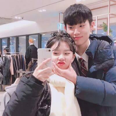 Xiu En Ai Couple Group Photo Avatar Fresh and Suitable for Couples in Winter Snowy Days Avatar of One Male and One Female