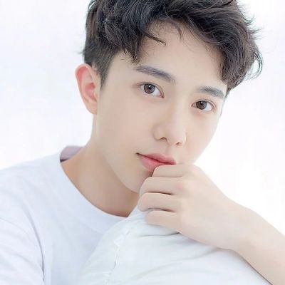 The latest QQ avatar featuring handsome and sunny male avatars, selected clean and comfortable pictures of handsome male avatars