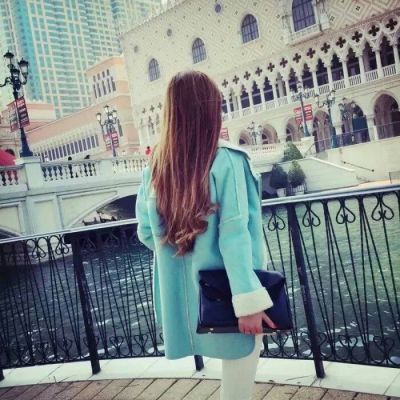 Long haired avatar with beautiful female figure in the background picture collection, I want to travel with you to appreciate the scenery of sunny and rainy weather