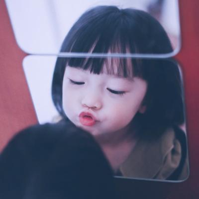 Soft and cute little girl's WeChat avatar in high-definition and beautiful, so loving that she is willing to sacrifice herself and suffers from bruises all over her body