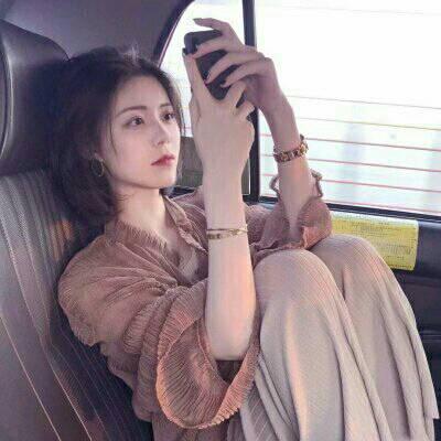 WeChat girl profile picture looks sad and beautiful, 2021 latest helpless and unreliable, with a rotten life