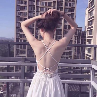 2021's most trendy QQ avatar, back view, girl with long hair. No one likes loneliness, it's just a fear of disappointment