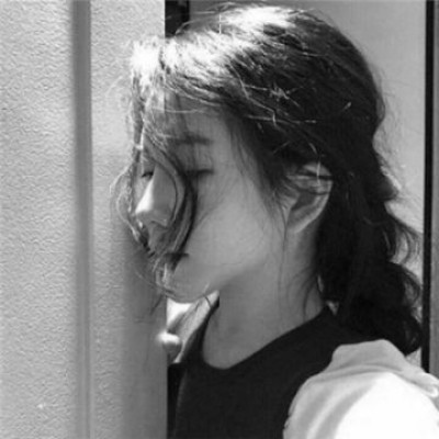 Girl's sad profile picture, black and white, lonely 2020. I want to have many, many more with you in the future