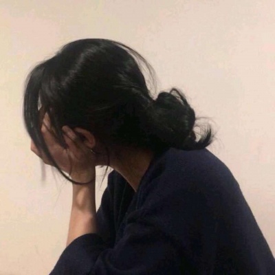 Tiktok Sad Girl's Head Portrait Daquan deserved my sadness because of my sensitivity