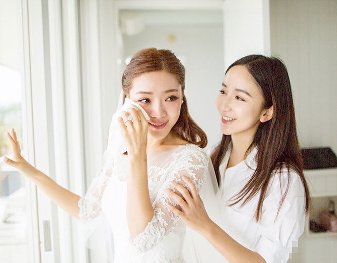 You're married! Deng Jiajia's Happy and Beautiful Wedding Photo