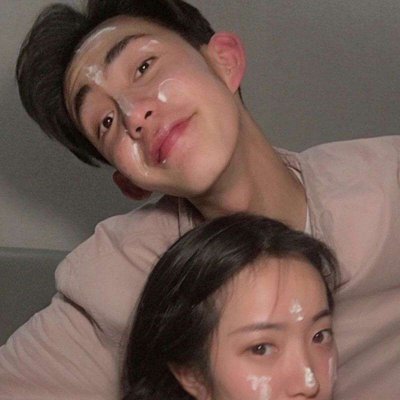 Internet celebrity couple profile picture, one male and one female. 2021's most trendy and beautiful couple profile picture, one pair