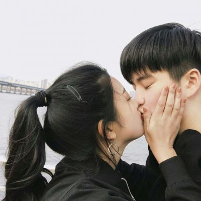Unique WeChat couple avatar with attractive personality, 2021 latest couple avatar with one pair and two photos