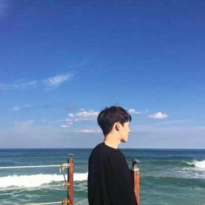 情侣头像-时尚潮流个性情侣头像一男一女分开 2021最流行的霸气情侣头像一对(11)