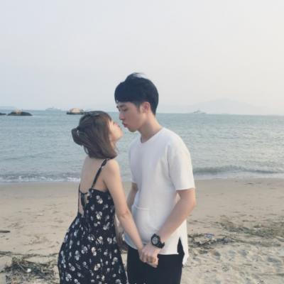 WeChat couple avatar, one pair, two small fresh 2021 latest couple avatars, sweet and beautiful