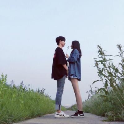 WeChat couple avatar, one pair, two small fresh 2021 latest couple avatars, sweet and beautiful