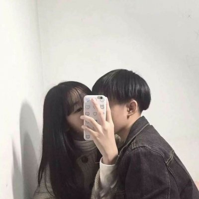 QQ couple avatars are domineering and cold, with a pair of two faces. They are burdened by love throughout their lives and do not understand how to escape