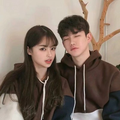 Tiktok's Most Popular Couple's Portrait: One Pair, Two Pieces, Don't Be Friends, Friends, Can't Hold Hands