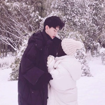 WeChat Couple Avatar Korean Version - One Happy and Romantic Couple Avatar for Each Person 2021 Selection