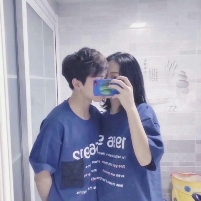 The most trendy WeChat couple profile picture, one pair and two photos, 2021. It's not just a lack of words, but a distant heart