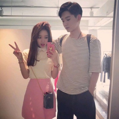 Fashionable and domineering QQ couple avatar photo, one person at a time, ready to be hurt when one's heart is moved