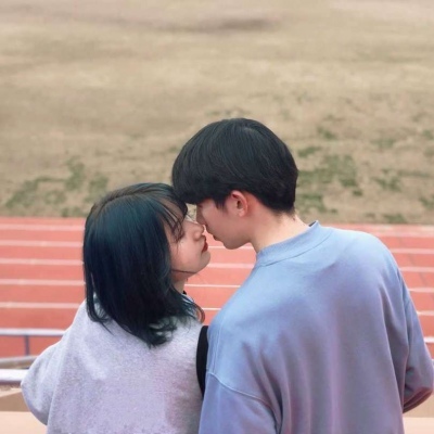 Beautiful couple's head portrait Tiktok is the most popular in 2021. The latest personalized couple's head portrait is one for each person