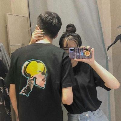 Tiktok's hottest couple's head photo, one pair of two, waiting for a person with no ending