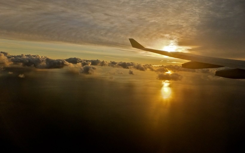 Pictures of colorful clouds and sunset airplanes