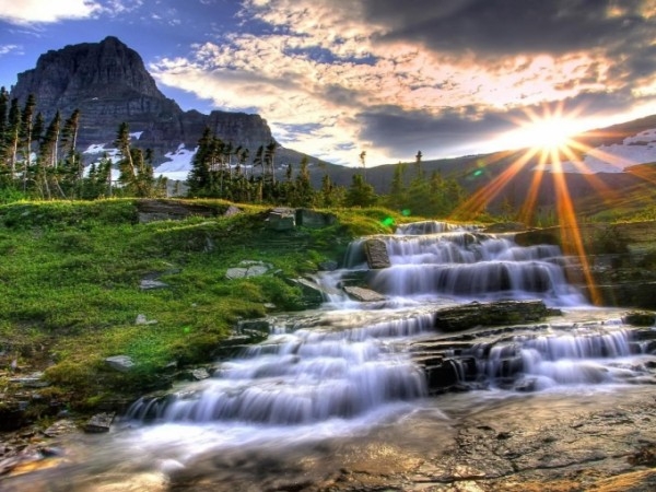 Beautiful Scenery of the Great Rivers, Mountains, and Waterfalls of the Motherland