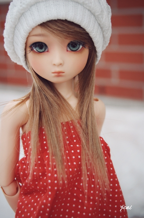 I want to give you a beautiful doll so that you can be happy and happy every day