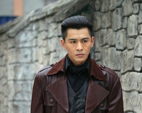 Still photo of Qiao Zhenyu, a mature beacon fire beauty dressed in leather