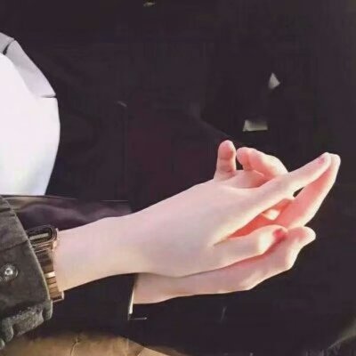 QQ Hand controlled Couple Avatar, One Person, One Couple Holding Hands, Low key Show of Love Avatar