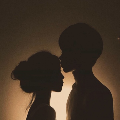 A pair of beautiful and good-looking couple avatars silhouetted on WeChat