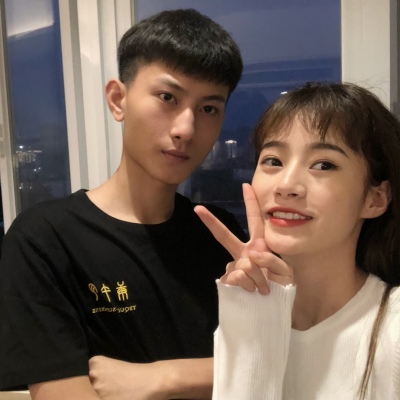 The hottest couple in Tiktok looks like a pair of young people. I don't have many. All of them are for you