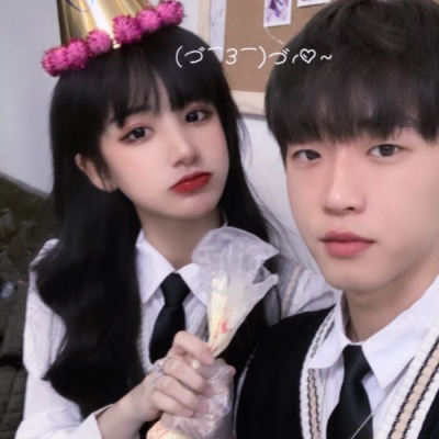 The hottest couple in Tiktok looks like a pair of young people. I don't have many. All of them are for you