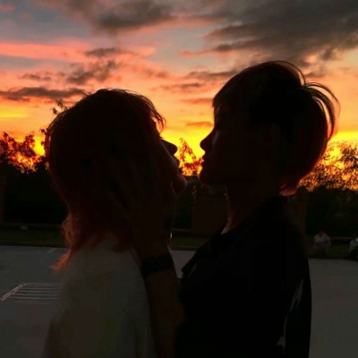 QQ couple avatar that will never go out of style, love is before sunset and dusk