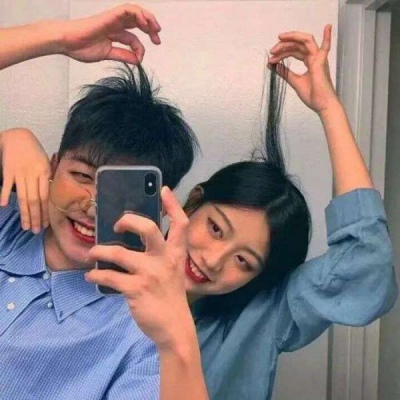 Funny and super sweet real-life couple avatars that self doubt and become anxious due to various things