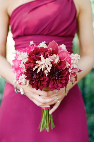 A bouquet of bouquets represents a subtle romantic story