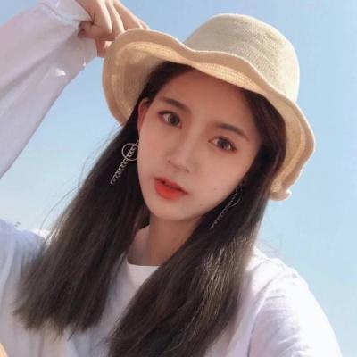 The latest WeChat female avatar with long hair and beautiful hat wearing. The hottest female avatar in 2021 is suitable for summer