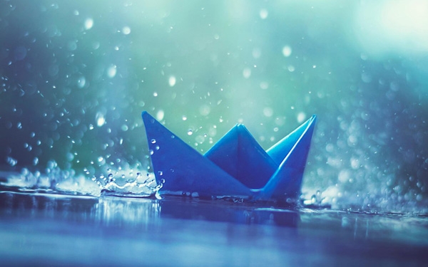 Beautiful WeChat background of the small paper boat, fresh and fresh picture