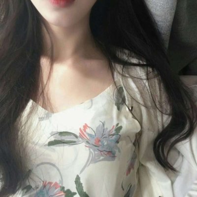 2021 Kwai bust girl sexy shirt collarbone words stuck in throat dilemma