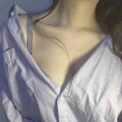 2021 Kwai bust girl sexy shirt collarbone words stuck in throat dilemma