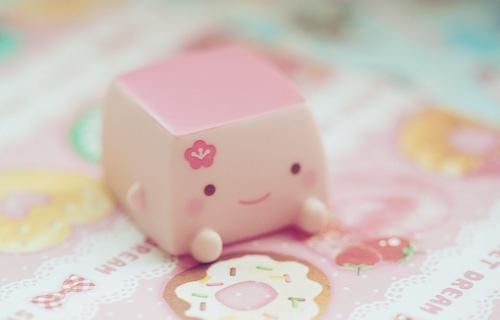 Cute doll mobile phone wallpaper beautiful picture