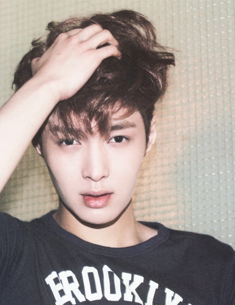 Zhang Yixing's cute and silly selfie pictures