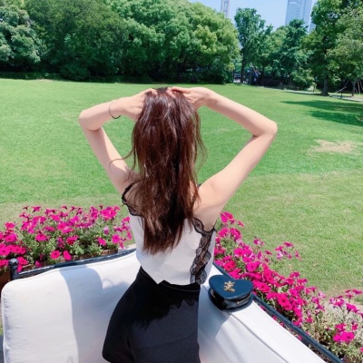 WeChat girl's back profile portrait is beautiful in high-definition, never accepting fate, only recognizing you