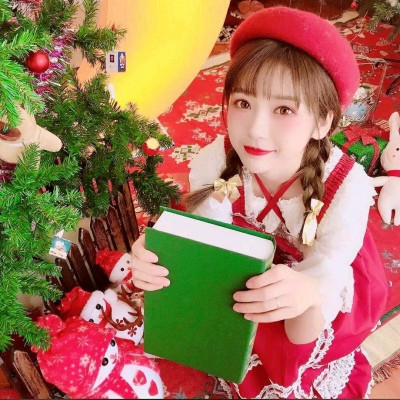 WeChat Christmas Hat Avatar Girl's Beautiful and Cute Christmas Girl Avatar 2021