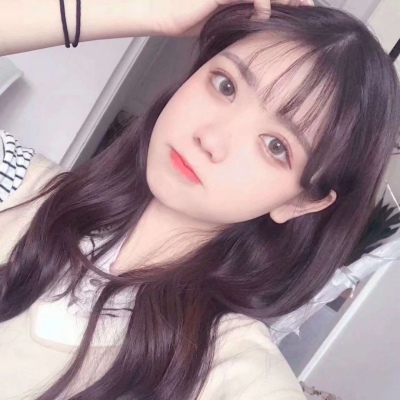 Tiktok Sweet and Cute Girl's Head Portrait, Blooming Season by Season, Memories Season by Season