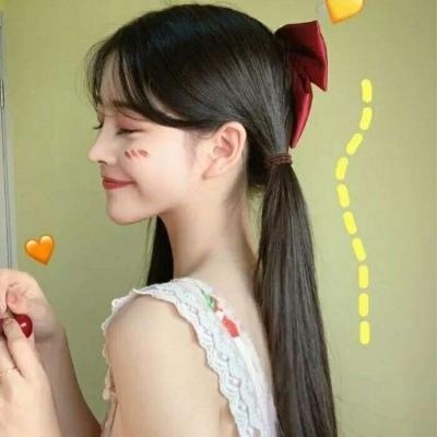 Beautiful and innocent girl's WeChat avatar, free to become single and addicted