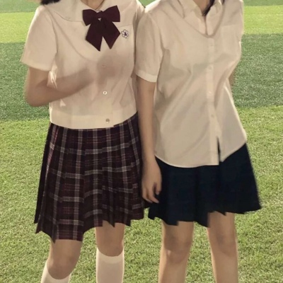2021 JK Uniform Girl Avatar, Best Friend, Two People, One Fragmented Flower Skirt, and Wild Flowers are Our Most Beautiful Expectations for Spring